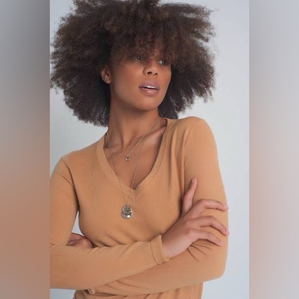 Q2 Tan V neck sweater size XS.